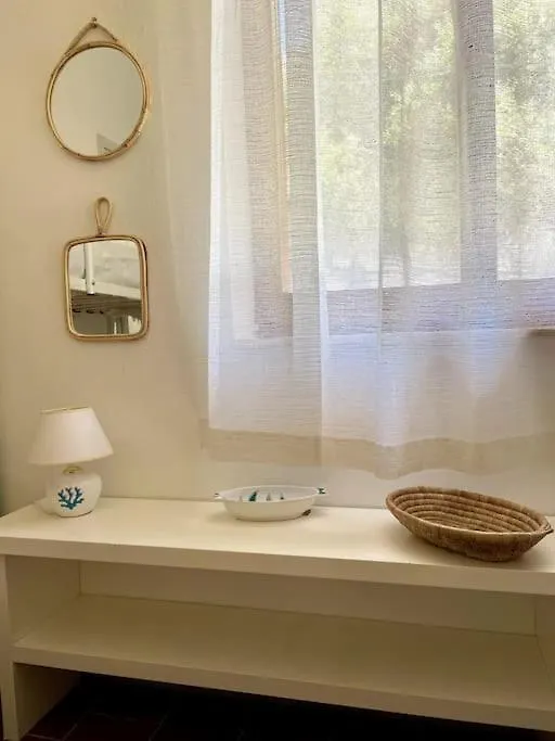 Villa Vista Mare A Bosa 마고마다스 0*,  이탈리아